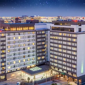 https://holiday-inn-toronto-international-airport.niagara-fallshotels.com